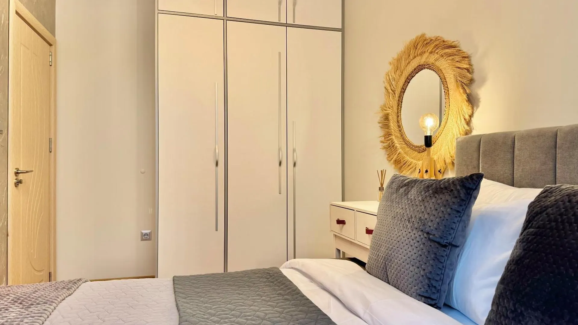 Top Centre 2Bed Apartment For 5 Guests 2 Minutes From High Street Plovdiv